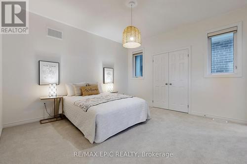 1 Kenneth Ross Bend, East Gwillimbury, ON - Indoor Photo Showing Bedroom