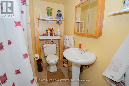 40 Barrington Crescent, Brampton (Heart Lake East), ON - Indoor Photo Showing Bathroom