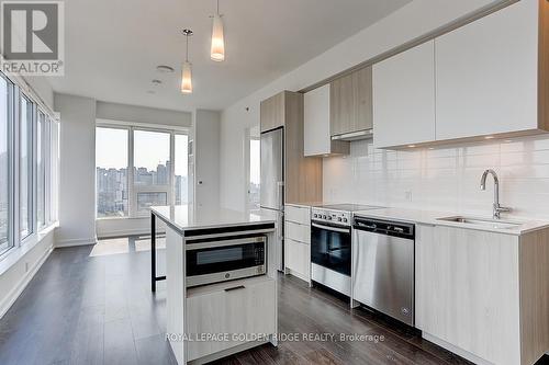 2708 - 203 College Street, Toronto (Kensington-Chinatown), ON - Indoor Photo Showing Kitchen With Upgraded Kitchen