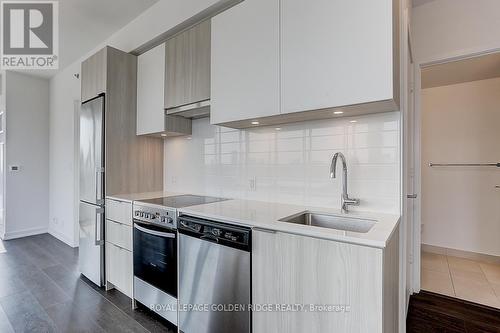 2708 - 203 College Street, Toronto (Kensington-Chinatown), ON - Indoor Photo Showing Kitchen With Upgraded Kitchen