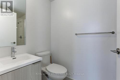 2708 - 203 College Street, Toronto (Kensington-Chinatown), ON - Indoor Photo Showing Bathroom