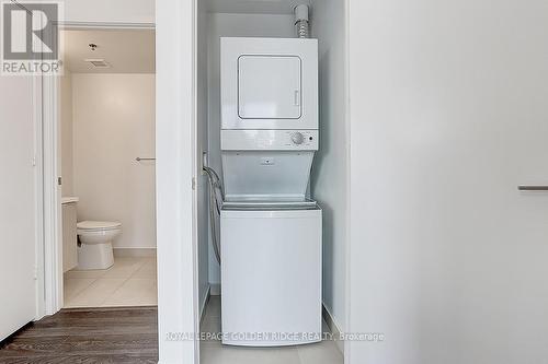 2708 - 203 College Street, Toronto (Kensington-Chinatown), ON - Indoor Photo Showing Laundry Room