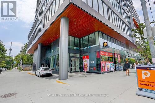 2708 - 203 College Street, Toronto (Kensington-Chinatown), ON - Outdoor