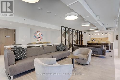 2708 - 203 College Street, Toronto (Kensington-Chinatown), ON - Indoor Photo Showing Living Room