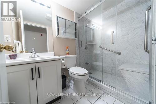 209 - 8111 Forest Glen Drive, Niagara Falls, ON - Indoor Photo Showing Bathroom