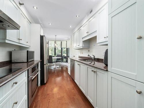 Cuisine - 512-3577 Av. Atwater, Montréal (Ville-Marie), QC - Indoor Photo Showing Kitchen With Double Sink With Upgraded Kitchen