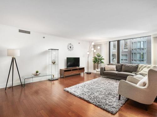 Salon - 512-3577 Av. Atwater, Montréal (Ville-Marie), QC - Indoor Photo Showing Living Room