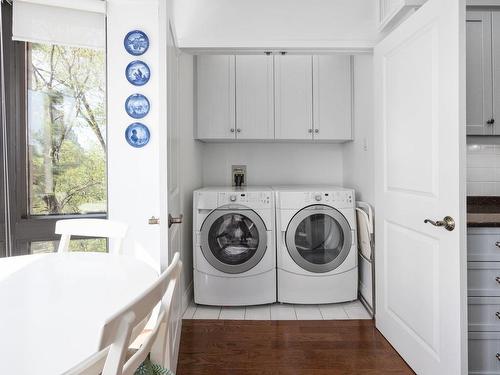 Laundry room - 512-3577 Av. Atwater, Montréal (Ville-Marie), QC - Indoor Photo Showing Laundry Room