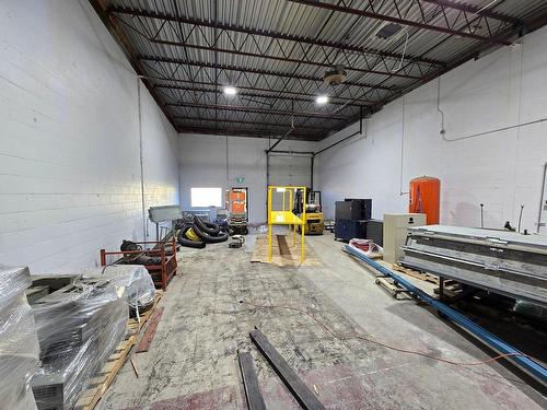 Warehouse - 13-755 Boul. Du Curé-Boivin, Boisbriand, QC - Indoor Photo Showing Garage