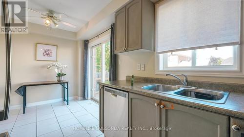 21 Bentley Crescent, Barrie (400 West), ON - Indoor Photo Showing Kitchen With Double Sink