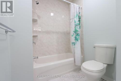 63 Treetops Court, Toronto (Milliken), ON - Indoor Photo Showing Bathroom