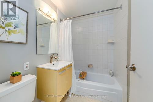 109 - 158 Crescent Road, Toronto (Rosedale-Moore Park), ON - Indoor Photo Showing Bathroom