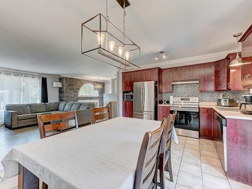 Overall view - 260 Rue Dupuis, Saint-Philippe, QC - Indoor Photo Showing Kitchen With Double Sink