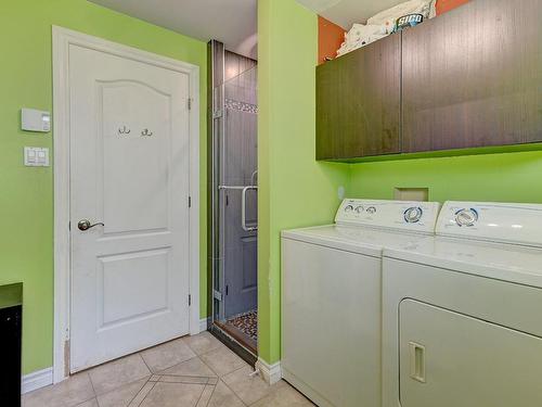 Bathroom - 260 Rue Dupuis, Saint-Philippe, QC - Indoor Photo Showing Laundry Room