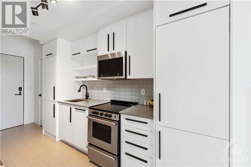 Kitchen - 560 Rideau Street Unit#511, Ottawa, ON - Indoor Photo Showing Kitchen