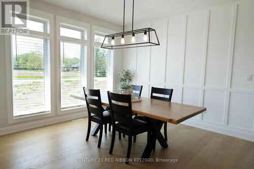 11 Briscoe Crescent, Strathroy-Caradoc (Ne), ON - Indoor Photo Showing Dining Room