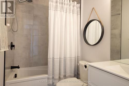 11 Briscoe Crescent, Strathroy-Caradoc (Ne), ON - Indoor Photo Showing Bathroom