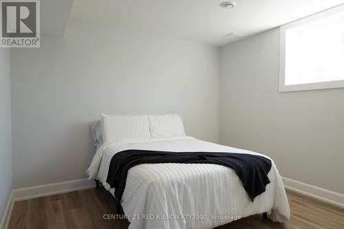 11 Briscoe Crescent, Strathroy-Caradoc (Ne), ON - Indoor Photo Showing Bedroom