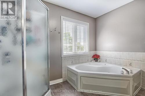 22 Benjamin Lane, Barrie (Painswick South), ON - Indoor Photo Showing Bathroom