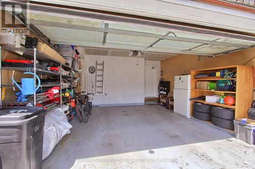 22 Benjamin Lane, Barrie (Painswick South), ON - Indoor Photo Showing Garage