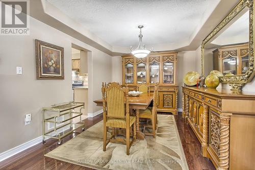 22 Benjamin Lane, Barrie, ON - Indoor Photo Showing Dining Room