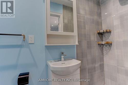 1694 Wembury Road, Mississauga, ON - Indoor Photo Showing Bathroom