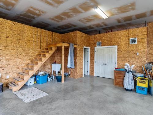 1922 Gardiner Road, Kamloops, BC - Indoor Photo Showing Other Room