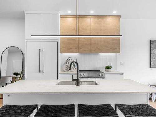 5020 Sun Rivers Drive, Kamloops, BC - Indoor Photo Showing Kitchen With Upgraded Kitchen