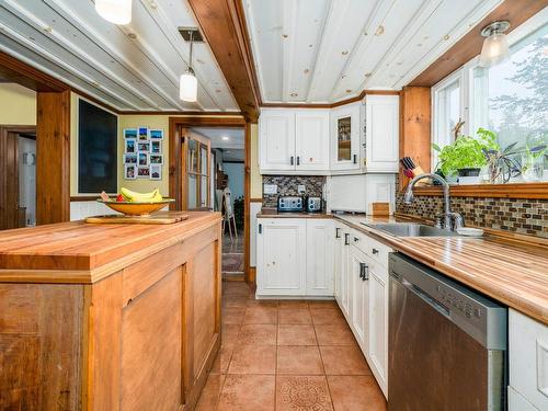 Cuisine - 224 1Re Avenue, Portneuf, QC - Indoor Photo Showing Kitchen