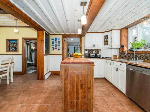 Cuisine - 224 1Re Avenue, Portneuf, QC - Indoor Photo Showing Kitchen With Double Sink