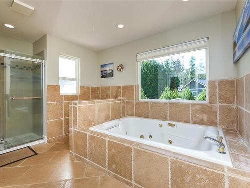 2096 May Rd, Comox, BC 