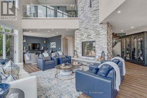 5500 Steeles Avenue W, Milton (Nelson), ON - Indoor Photo Showing Living Room With Fireplace