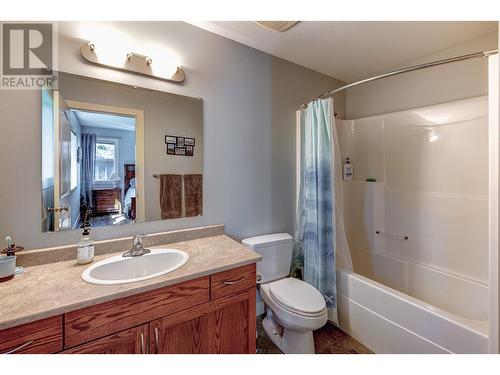 2045 Bernau Court, Lake Country, BC - Indoor Photo Showing Bathroom