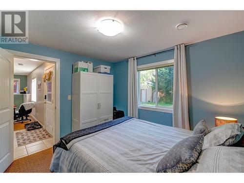 2045 Bernau Court, Lake Country, BC - Indoor Photo Showing Bedroom