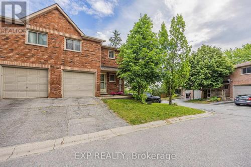 9 Quail Crescent, Barrie (Ardagh), ON - Outdoor