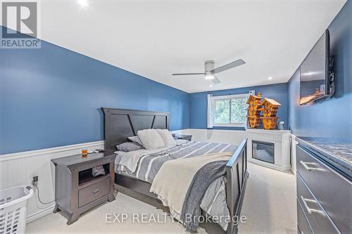 9 Quail Crescent, Barrie (Ardagh), ON - Indoor Photo Showing Bedroom