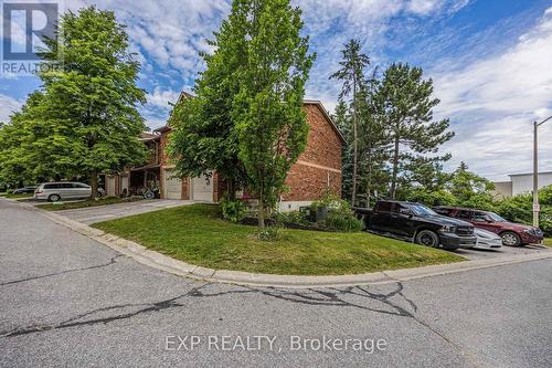 9 Quail Crescent, Barrie, ON - Outdoor