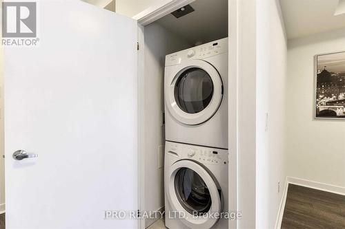 2403 - 360 Square One Drive, Mississauga, ON - Indoor Photo Showing Laundry Room