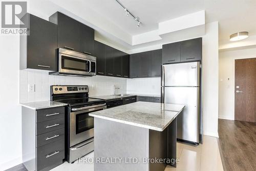 2403 - 360 Square One Drive, Mississauga, ON - Indoor Photo Showing Kitchen