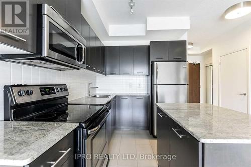 2403 - 360 Square One Drive, Mississauga, ON - Indoor Photo Showing Kitchen With Upgraded Kitchen