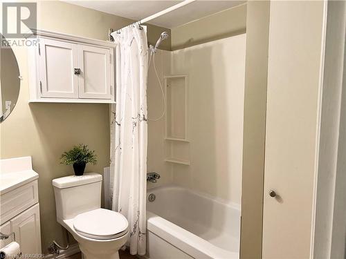 229 Adelaide Street Unit# 101, Southampton, ON - Indoor Photo Showing Bathroom