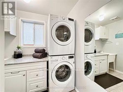 1587 Coldstream Drive, Oshawa (Taunton), ON - Indoor Photo Showing Laundry Room