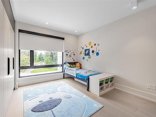 1503 Pembroke Drive, Oakville, ON - Indoor Photo Showing Bedroom