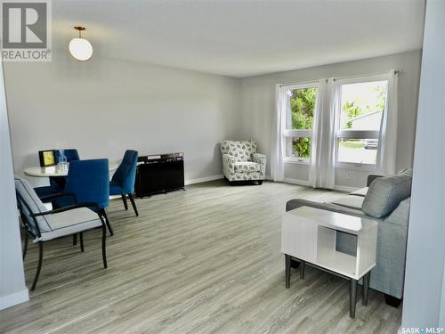 1222 Irving Avenue, Moose Jaw, SK - Indoor Photo Showing Living Room