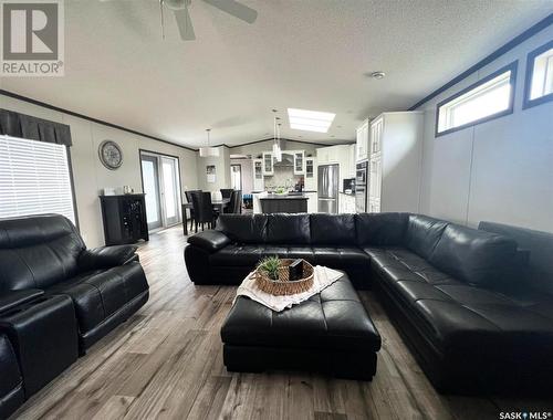 190 Prairie Sun Court, Swift Current Rm No. 137, SK - Indoor Photo Showing Living Room