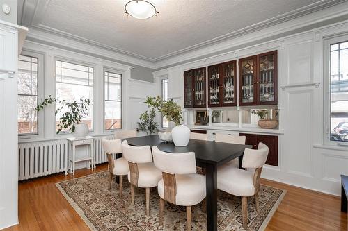 1191 Grosvenor Avenue, Winnipeg, MB - Indoor Photo Showing Dining Room