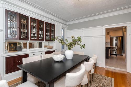 1191 Grosvenor Avenue, Winnipeg, MB - Indoor Photo Showing Dining Room