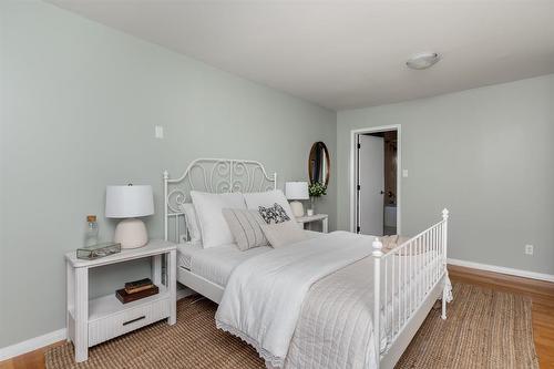 1191 Grosvenor Avenue, Winnipeg, MB - Indoor Photo Showing Bedroom