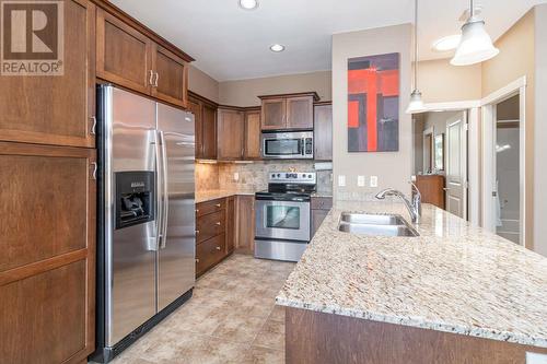 3359 Cougar Road Unit# 5, West Kelowna, BC - Indoor Photo Showing Kitchen With Double Sink