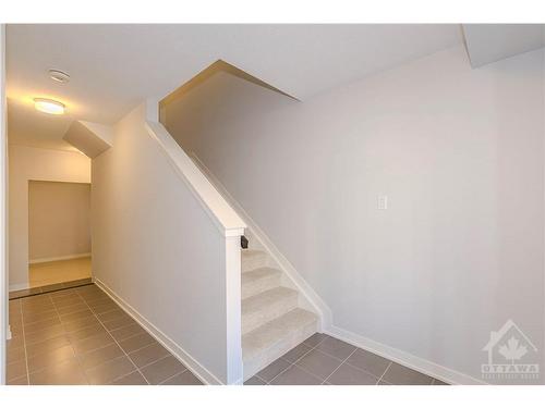 30 Stitch Mews, Ottawa, ON 